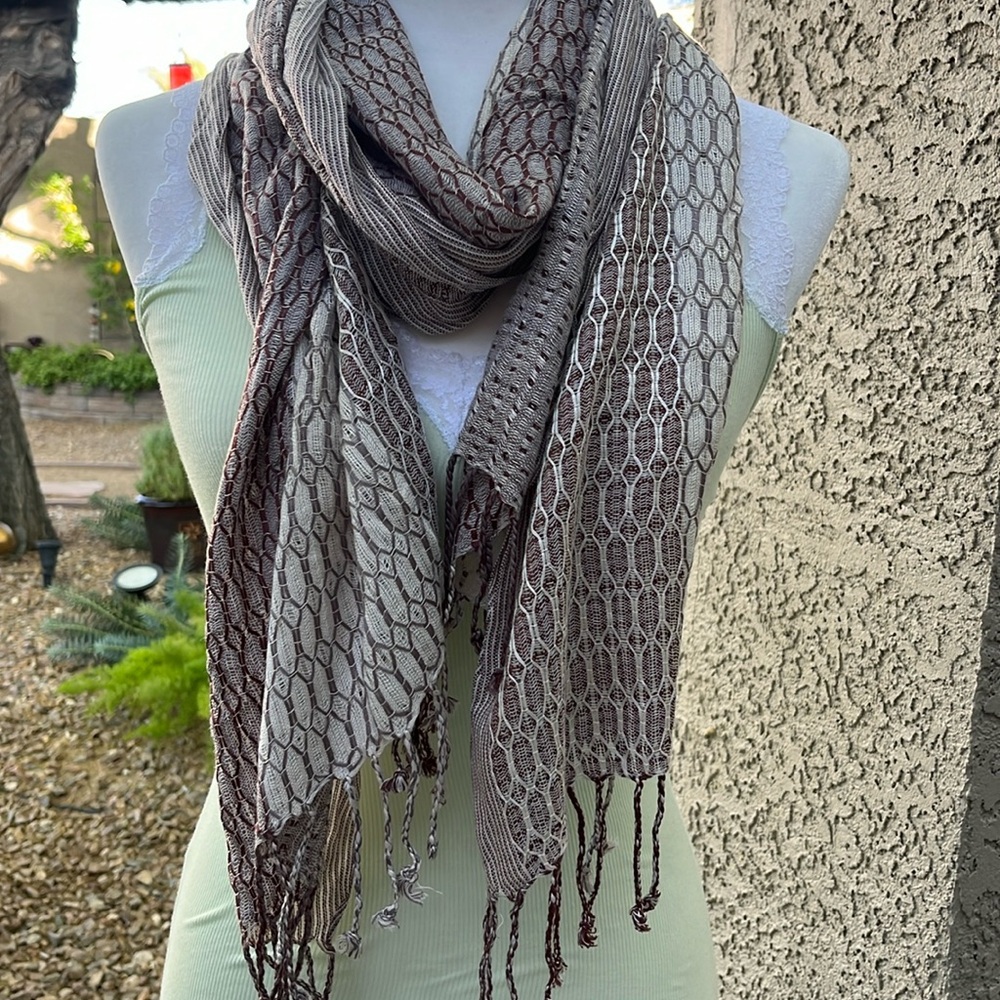 Collectioneighteen woven scarf